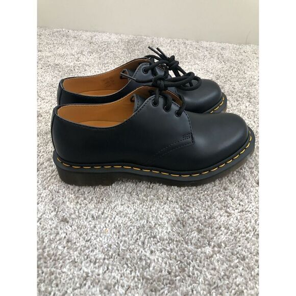 Dr Martens 1461 3-Eye Smooth Black Leather Oxfords Women's Size 8 - Picture 2 of 6